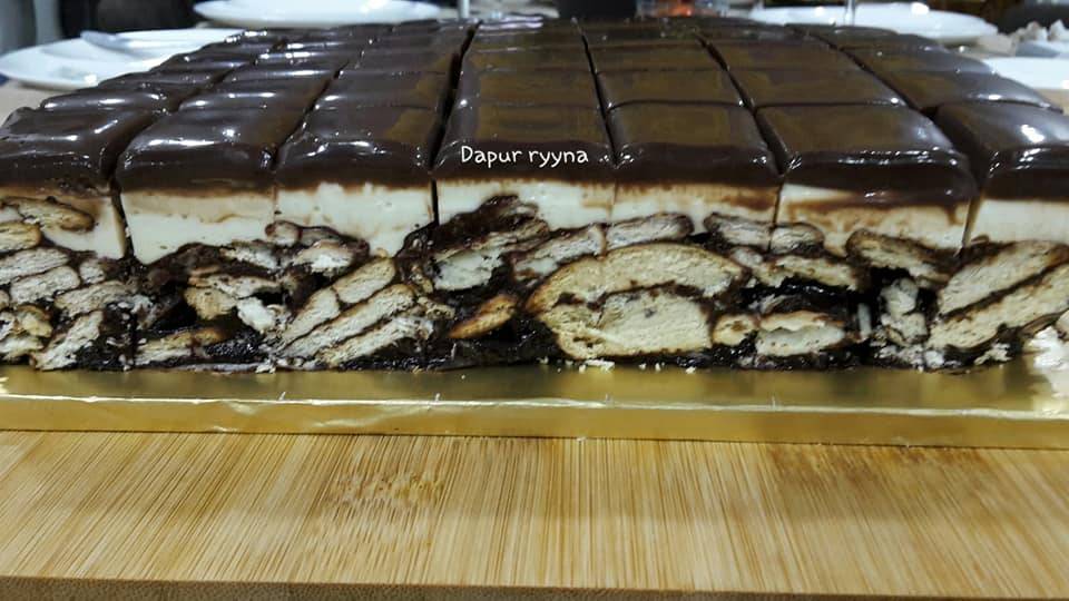 Kek Batik Indulgence Lembut Dan Bila Potong Tak Melekat