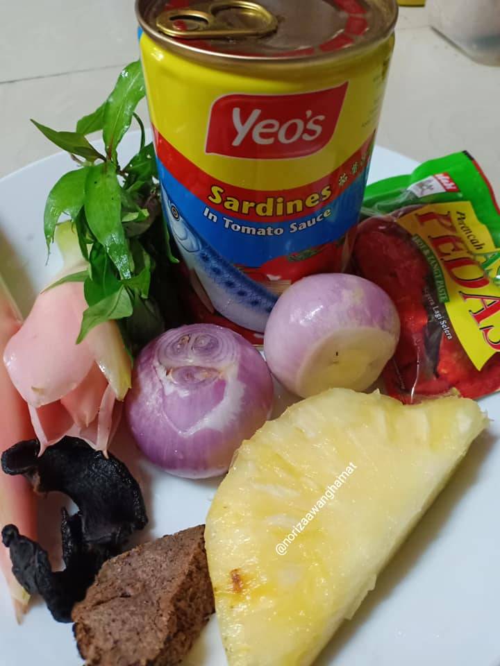Masak Kuah Laksa Sedap Guna Sardin Dalam Tin. Begini Caranya