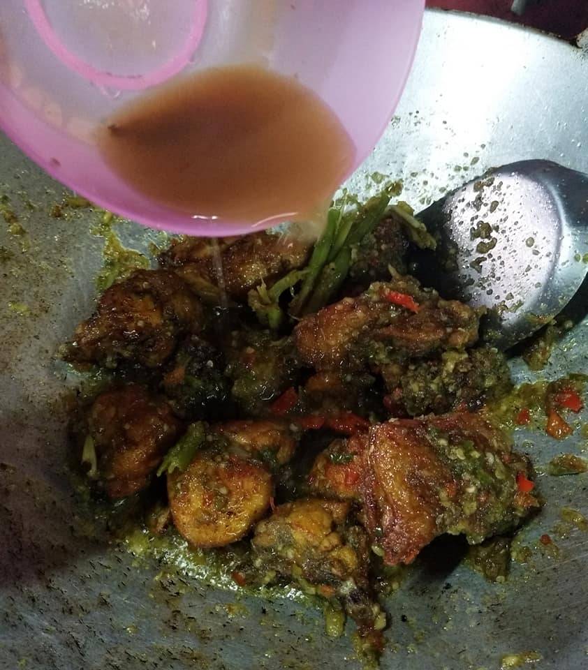 Resipi Ayam Goreng Cili Padi Yang Pedas Berapi