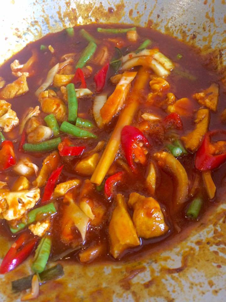 Cara Masak Paprik Ayam Yang Sedap & Pekat Sama Seperti Di Kedai Thai