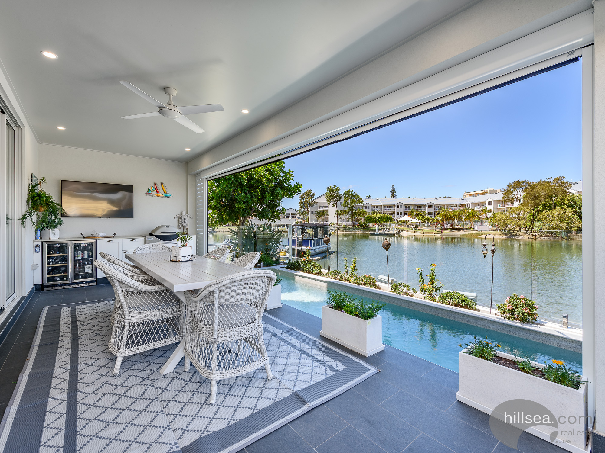 2/46 Vaggelas Crescent, Biggera Waters, QLD, 4216 Property Profile
