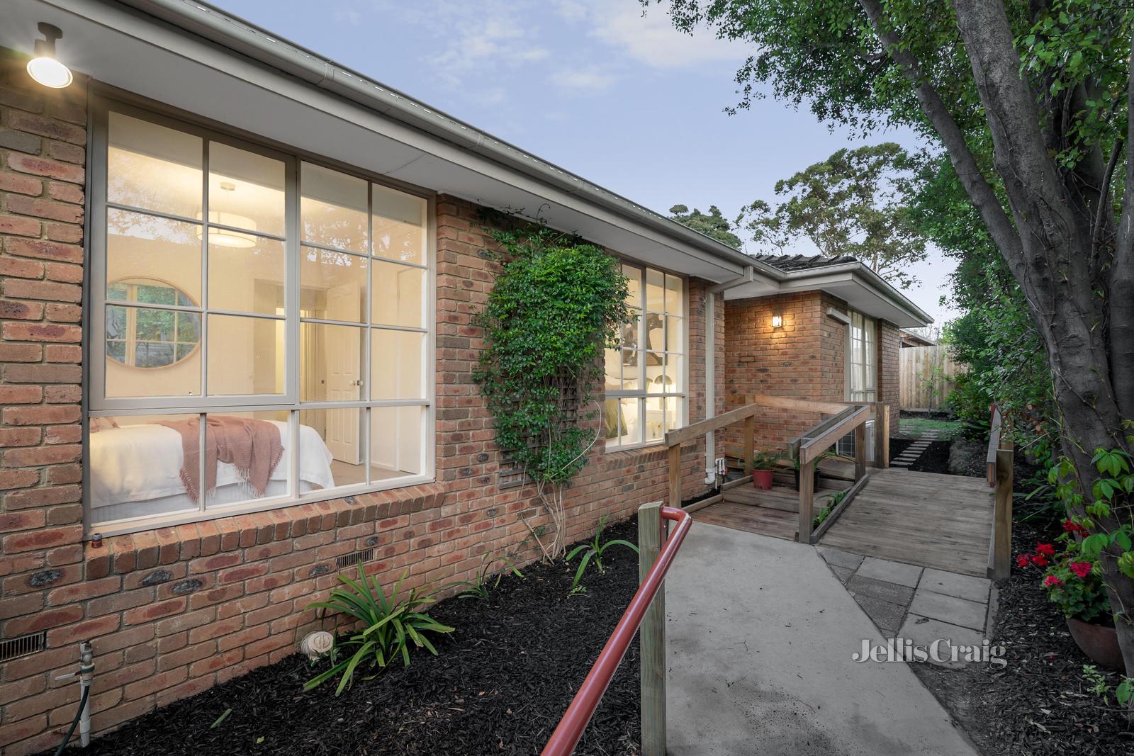 2/22 Clonaig Street, Brighton East, VIC, 3187 Property Profile