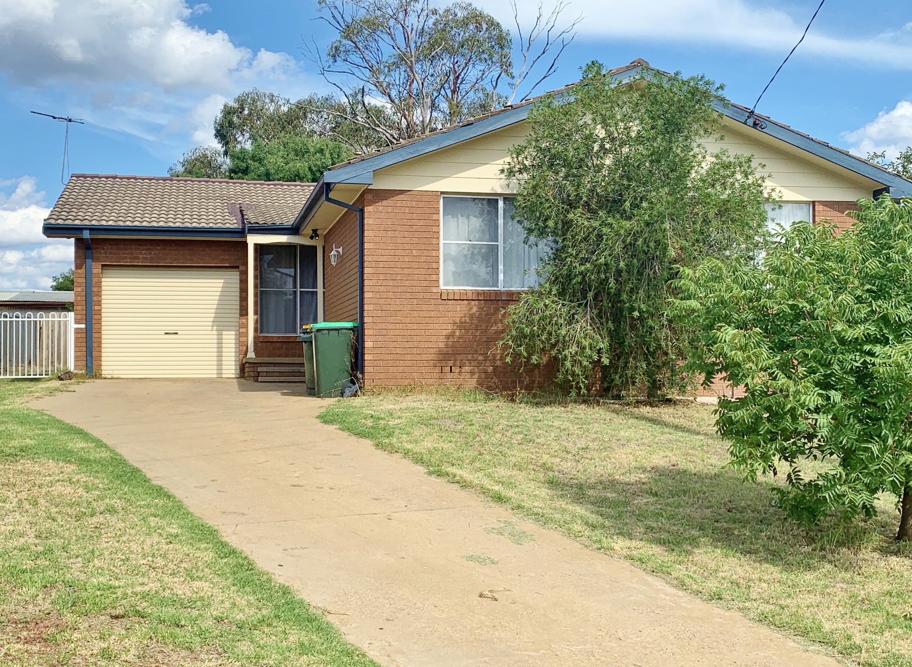 28 Dwyer Dr, Young, NSW, 2594 Property Profile RateMyAgent
