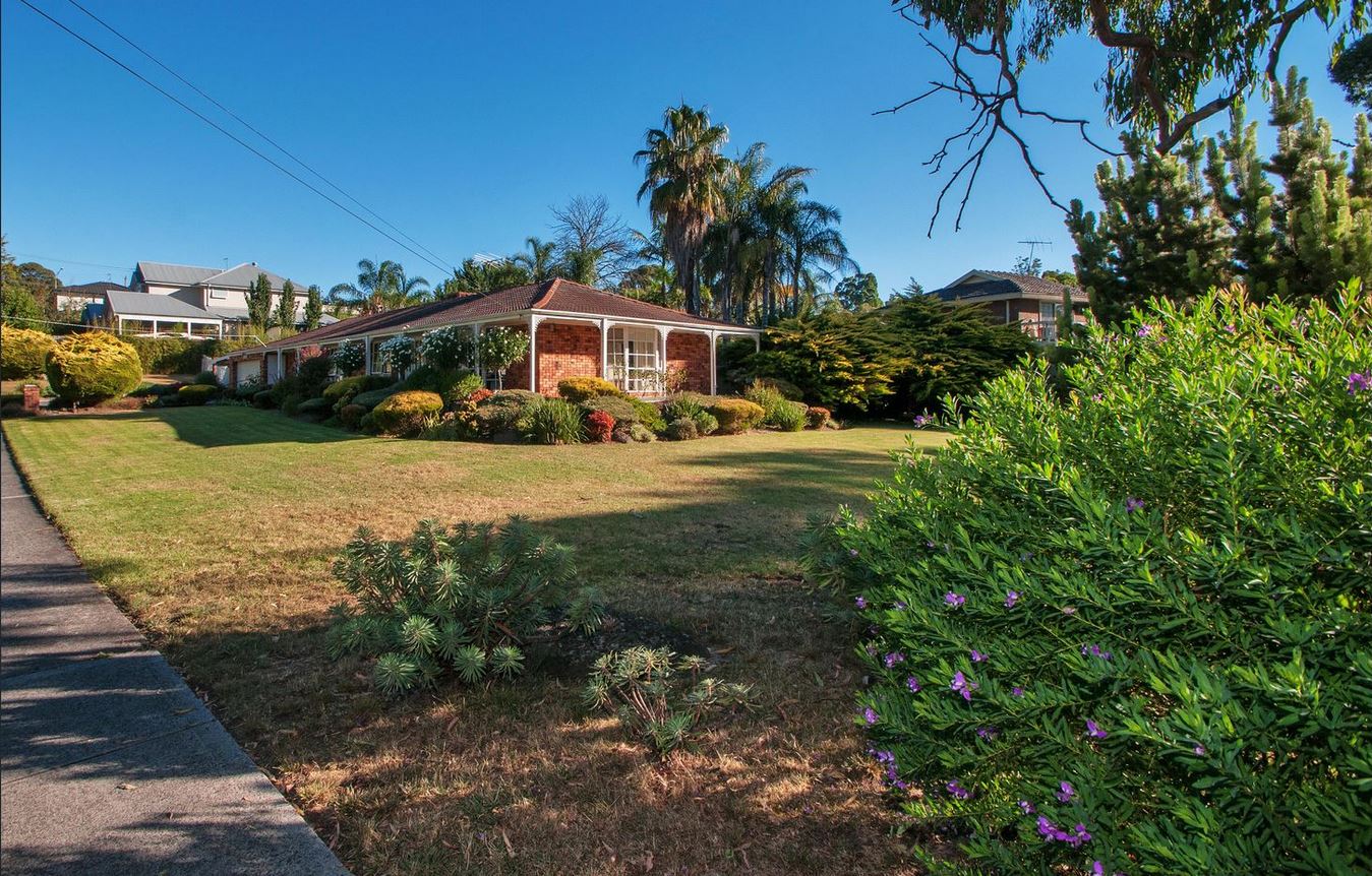 28 Zealandia Rd E, Croydon North, VIC, 3136 House Sold on 01 02 2020