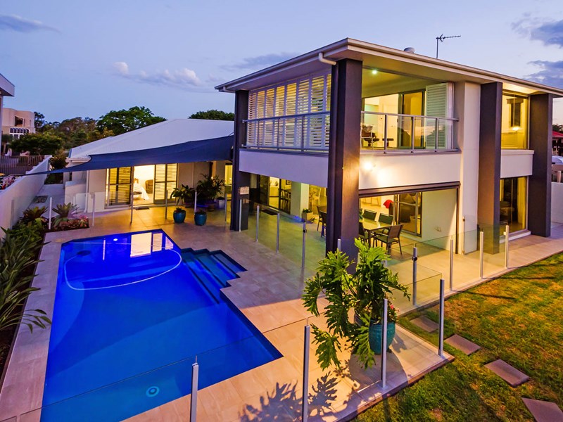 48 Lindsay Parade, Paradise Point, QLD, 4216 Property Profile