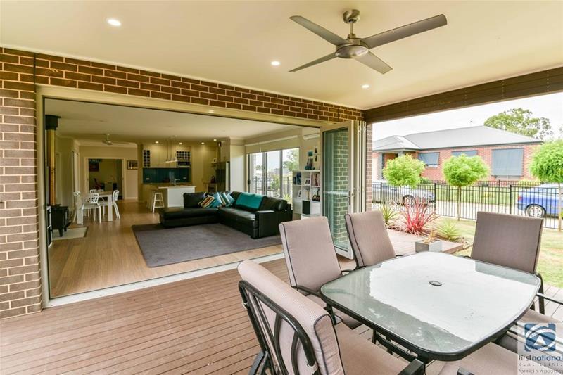 4 Waldon Lane, Beechworth, VIC, 3747 House Sold on 28 04 2017