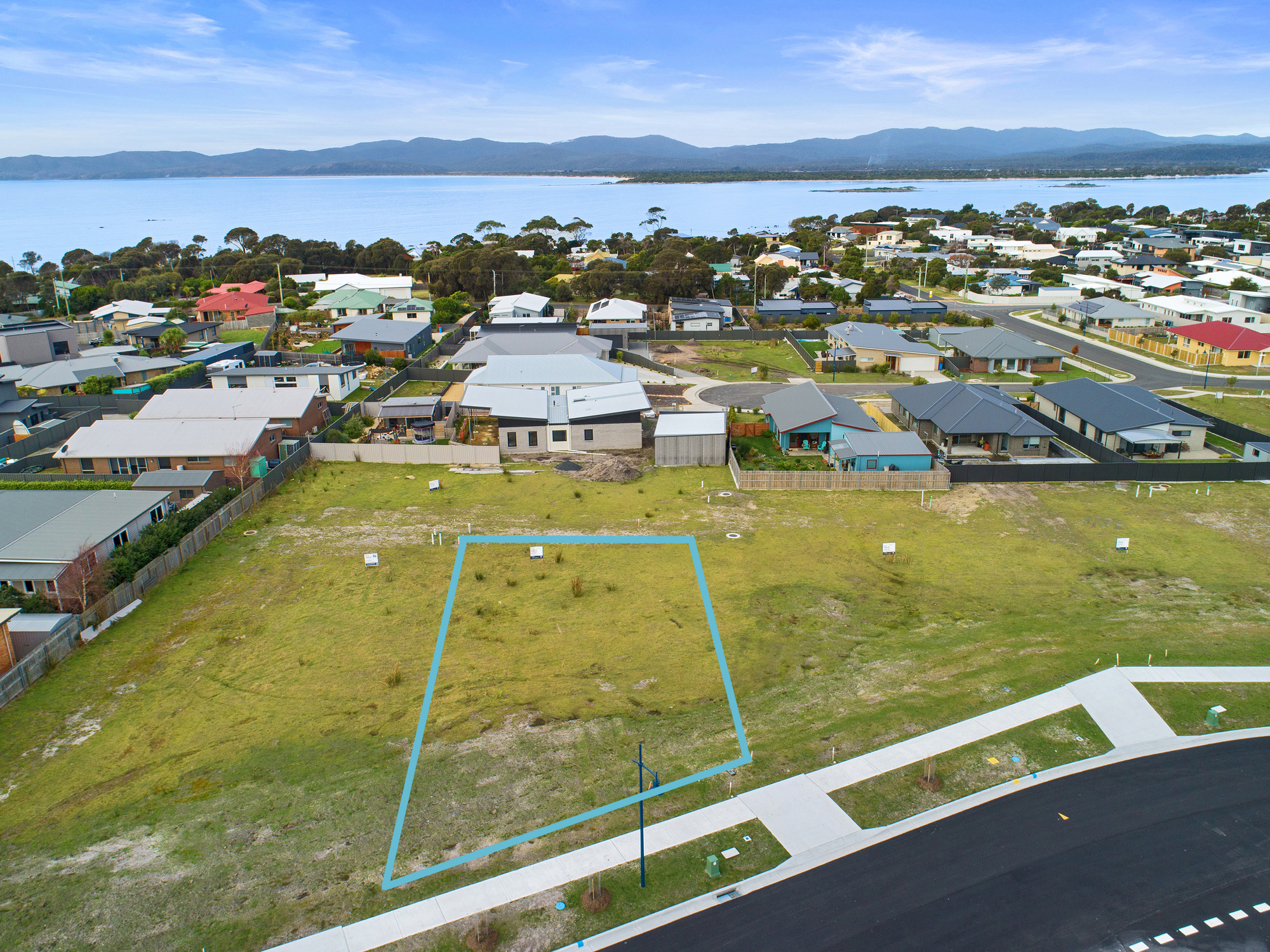 135 Chardonnay Drive, Hawley Beach, TAS, 7307 Property Profile