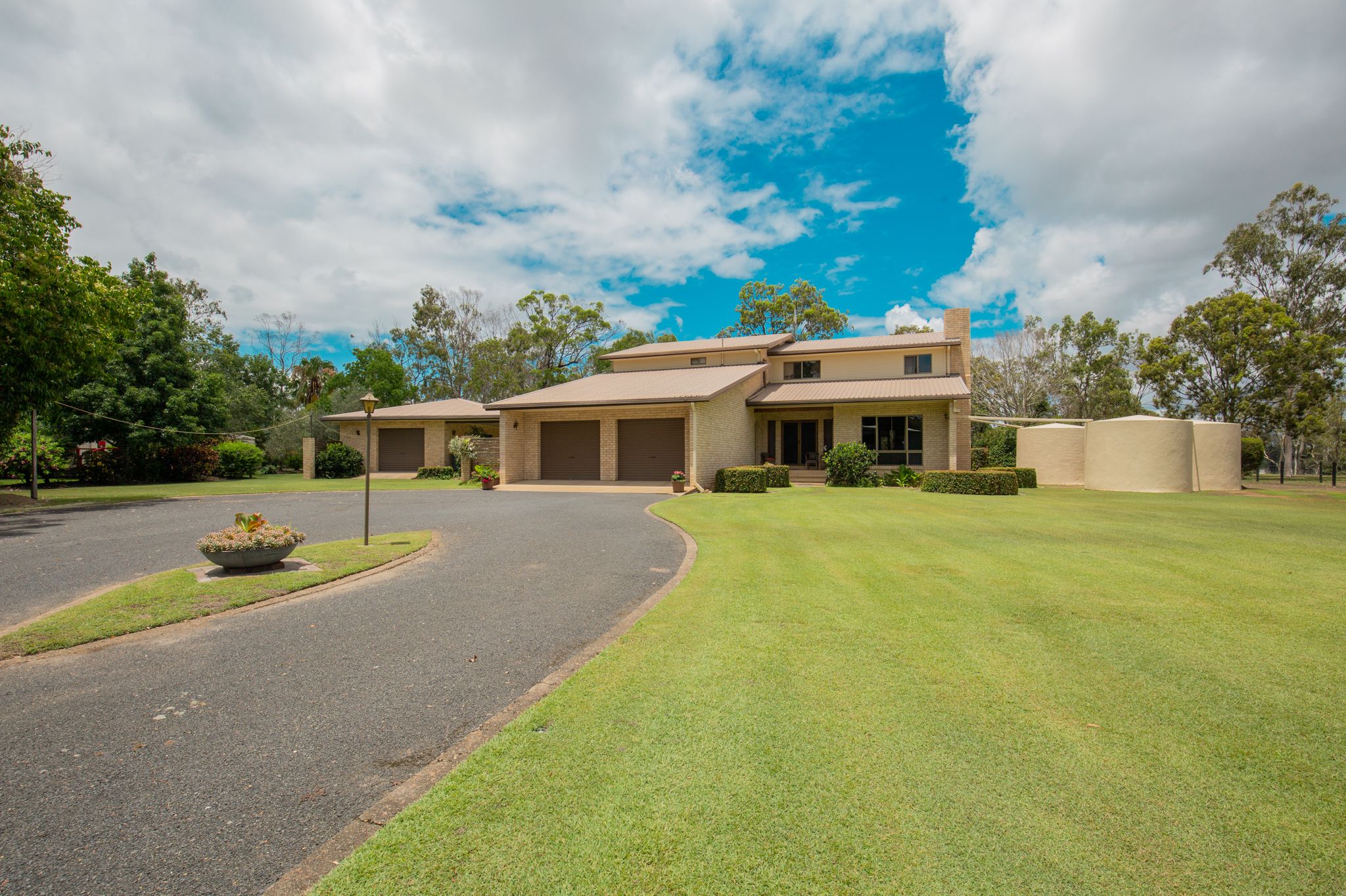 27 Pleasant Drive, Sharon, QLD, 4670 Acreage Semirural Sold on 18 03