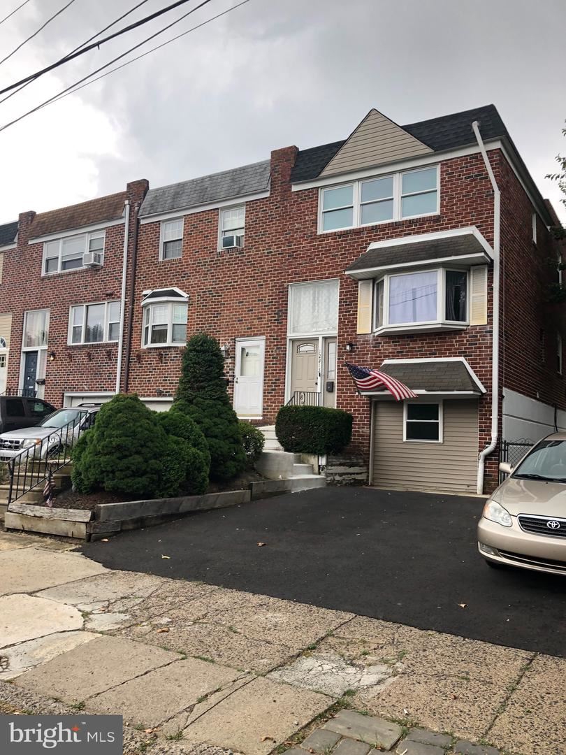 12213 Sweet Briar Road, Philadelphia, PA, 19154 Townhouse Sold on 09