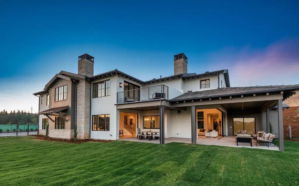 Miller Ranch Drive (gated) Westlake Village Gated Community