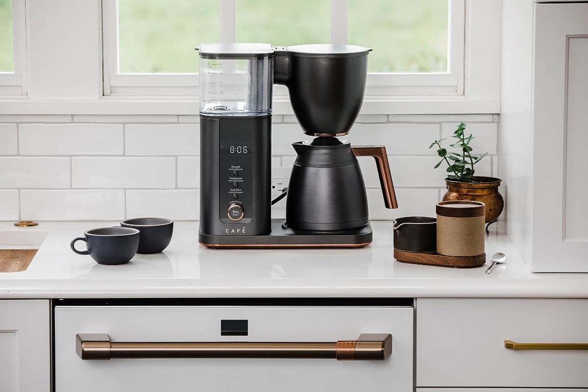 Save 33 Off This Smart Coffee Maker And Have Alexa Or Google Assistant