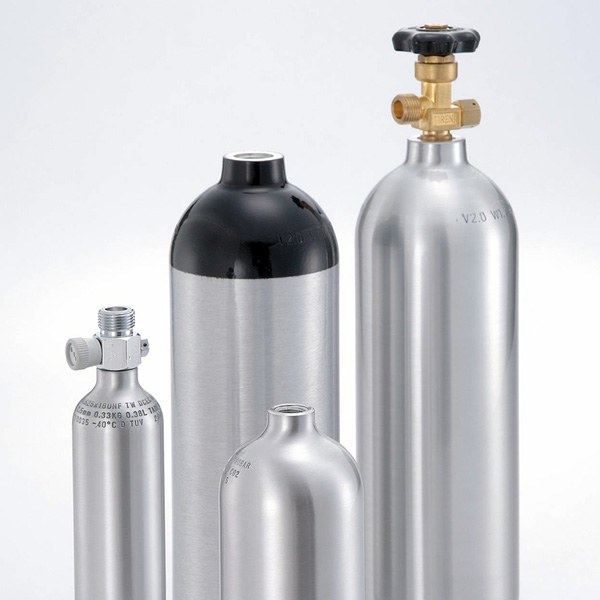 CO2 tank explosion destroys 700 gallon aquarium