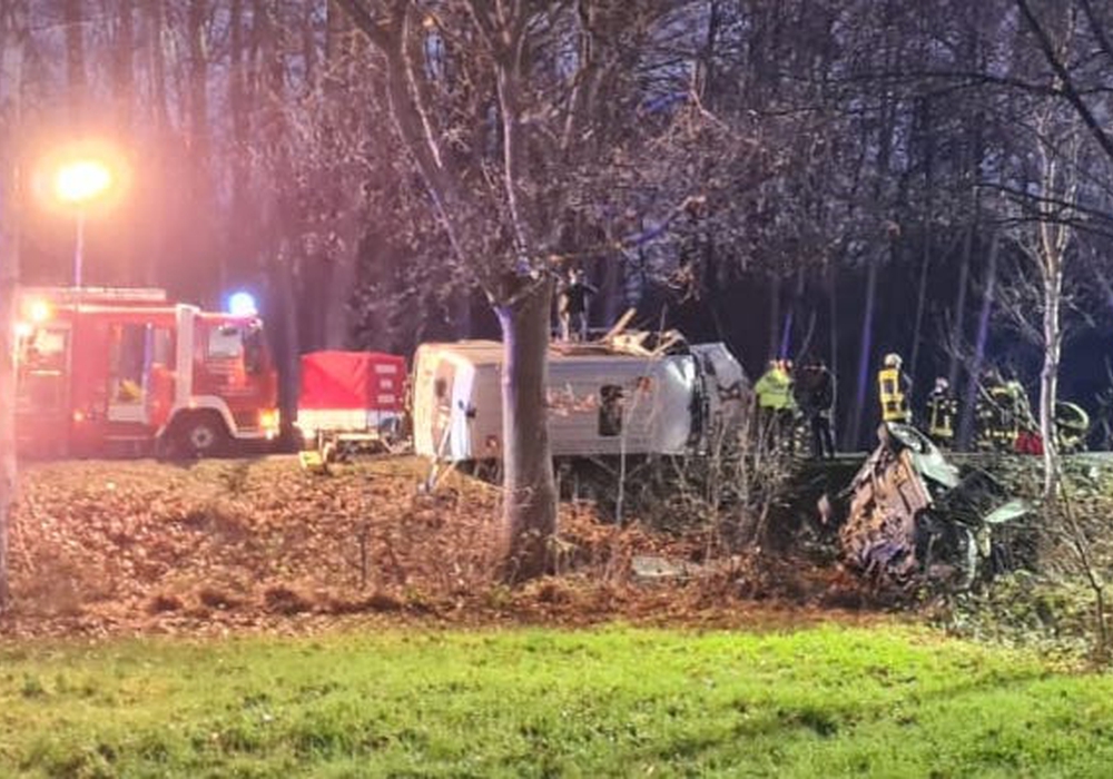 Schwerer Unfall auf der B4 Zwei Rettungshubschrauber im Einsatz regionalHeute.de