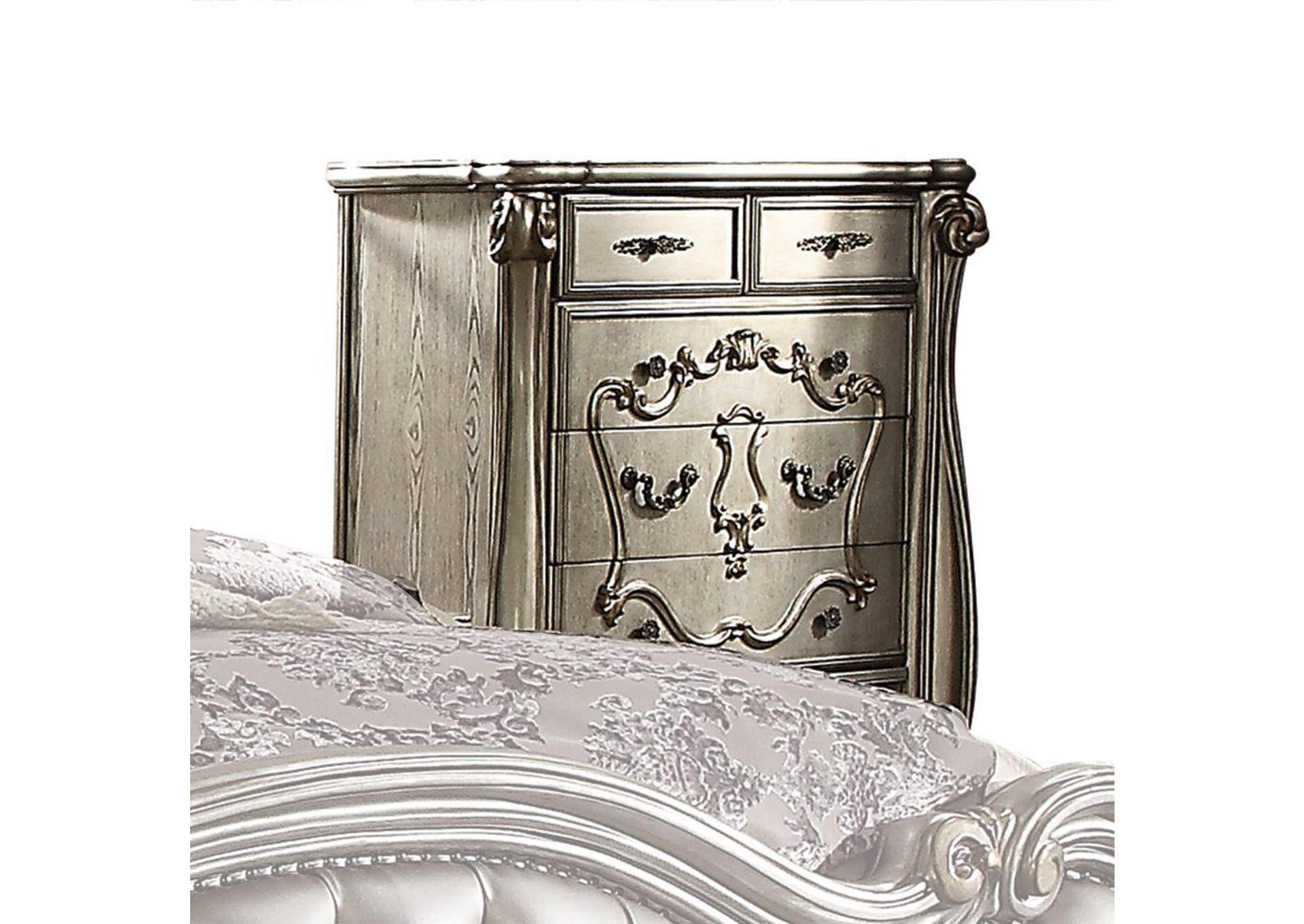Versailles Antique Platinum Chest