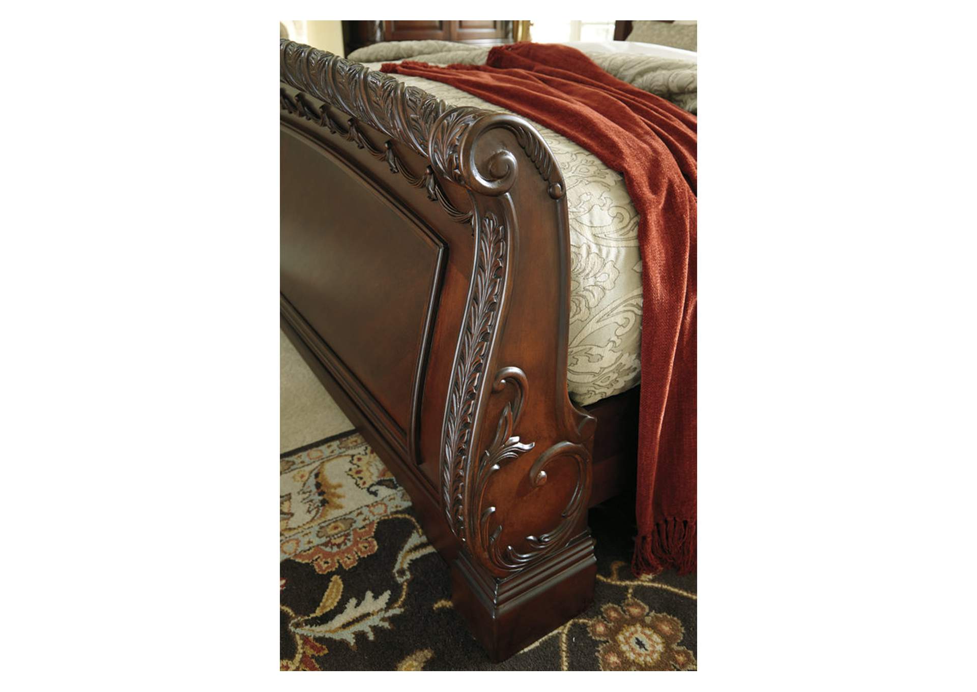 North Shore King Sleigh Bed