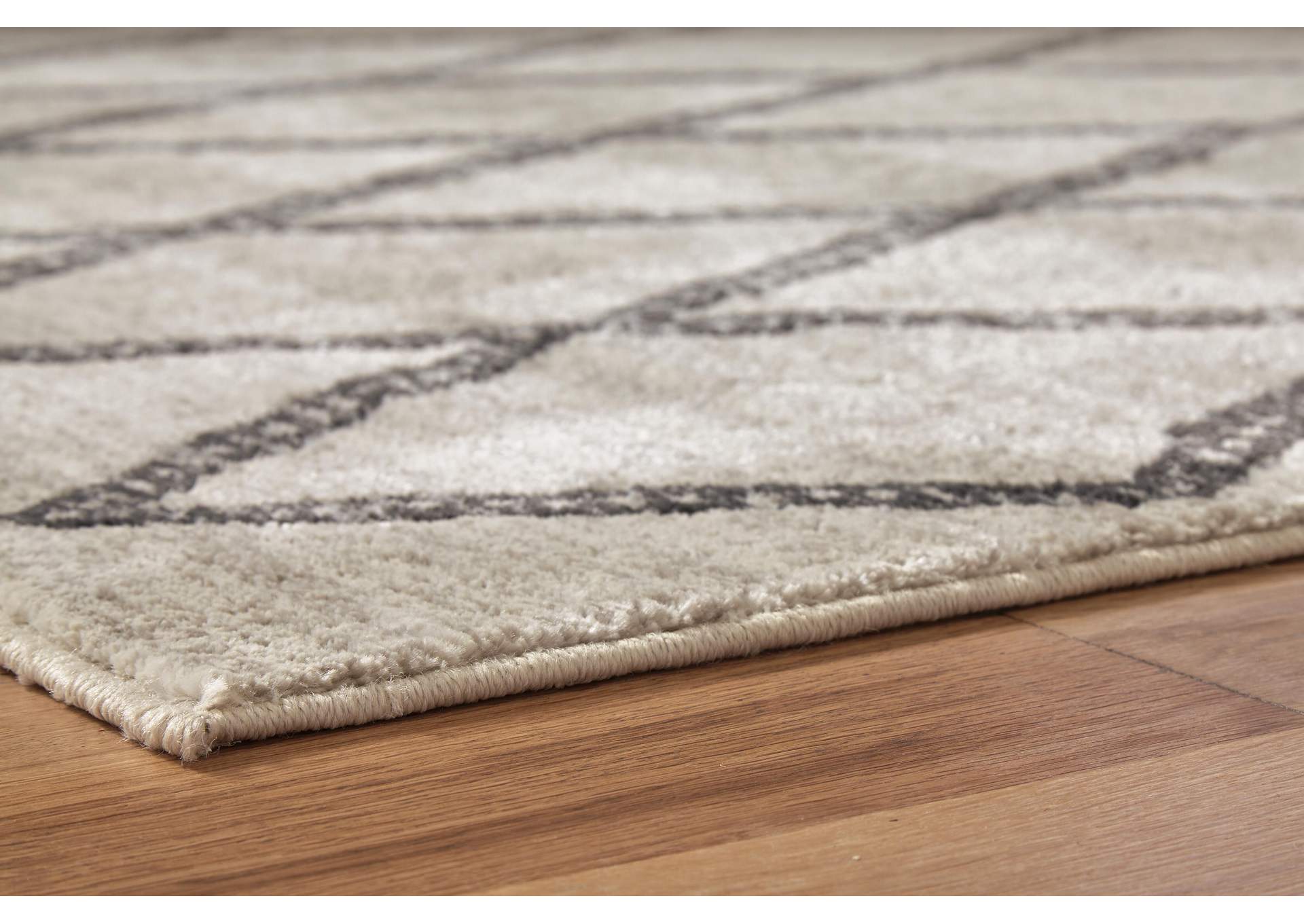 Jarmo 5' x 7' Rug