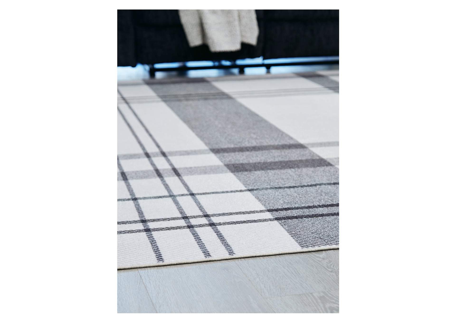 Kaidlow 5' x 7' Washable Rug