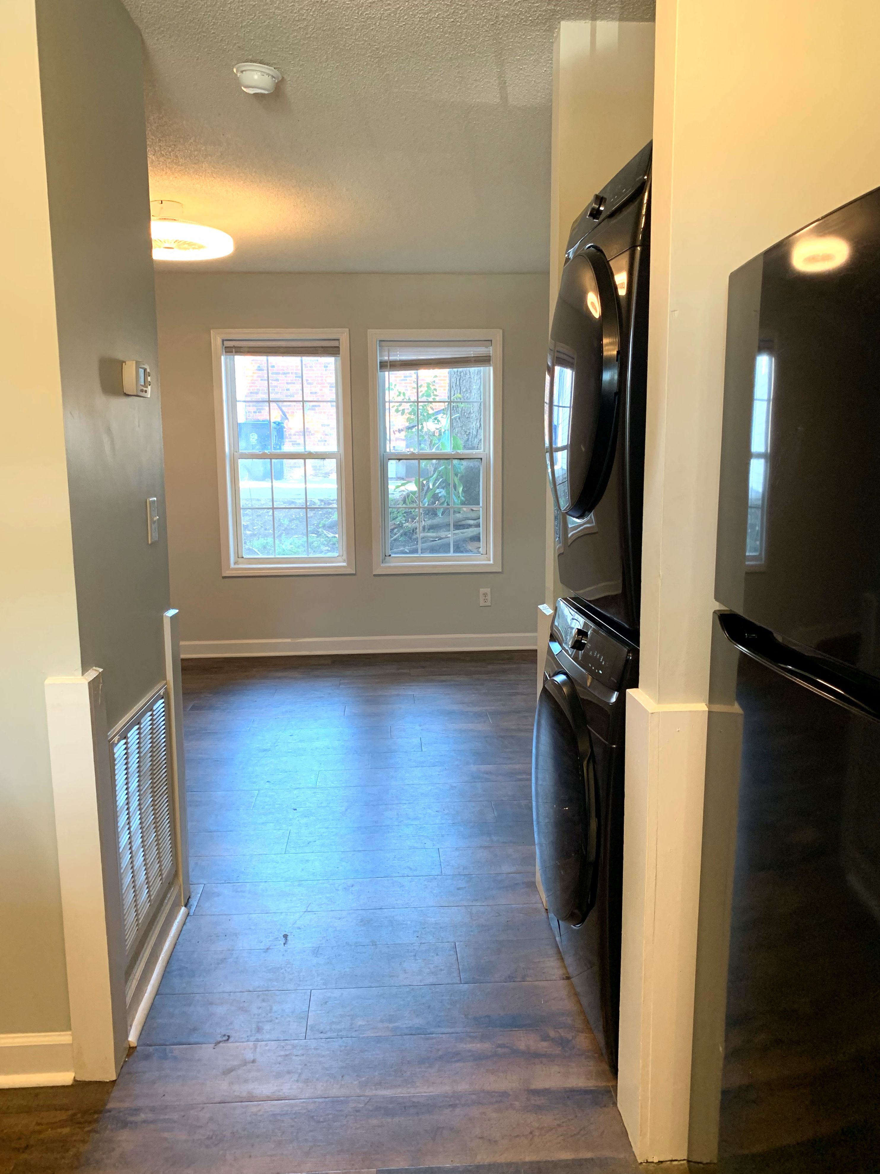 211 Red Cross St. Apartment 1B 1000 Off First Full Month's Rent