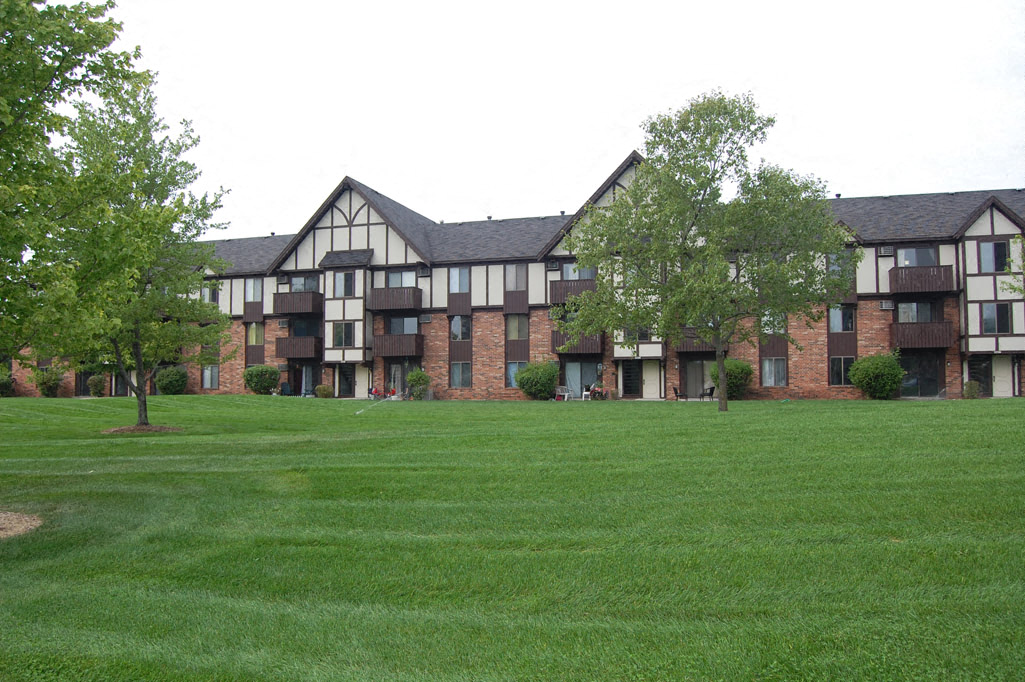 West Wind III Apartments in Fort Wayne by Edward Rose & Sons