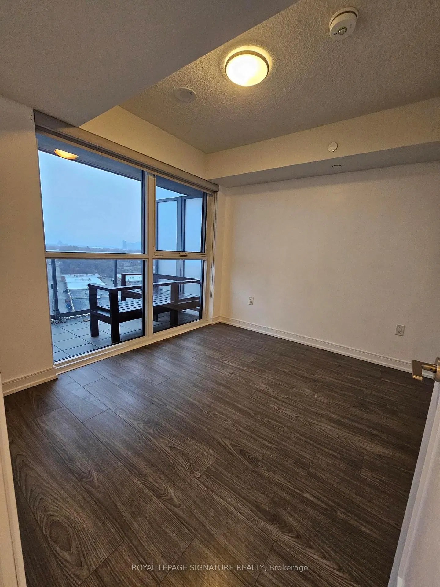 1301225 Village Green Square For Lease