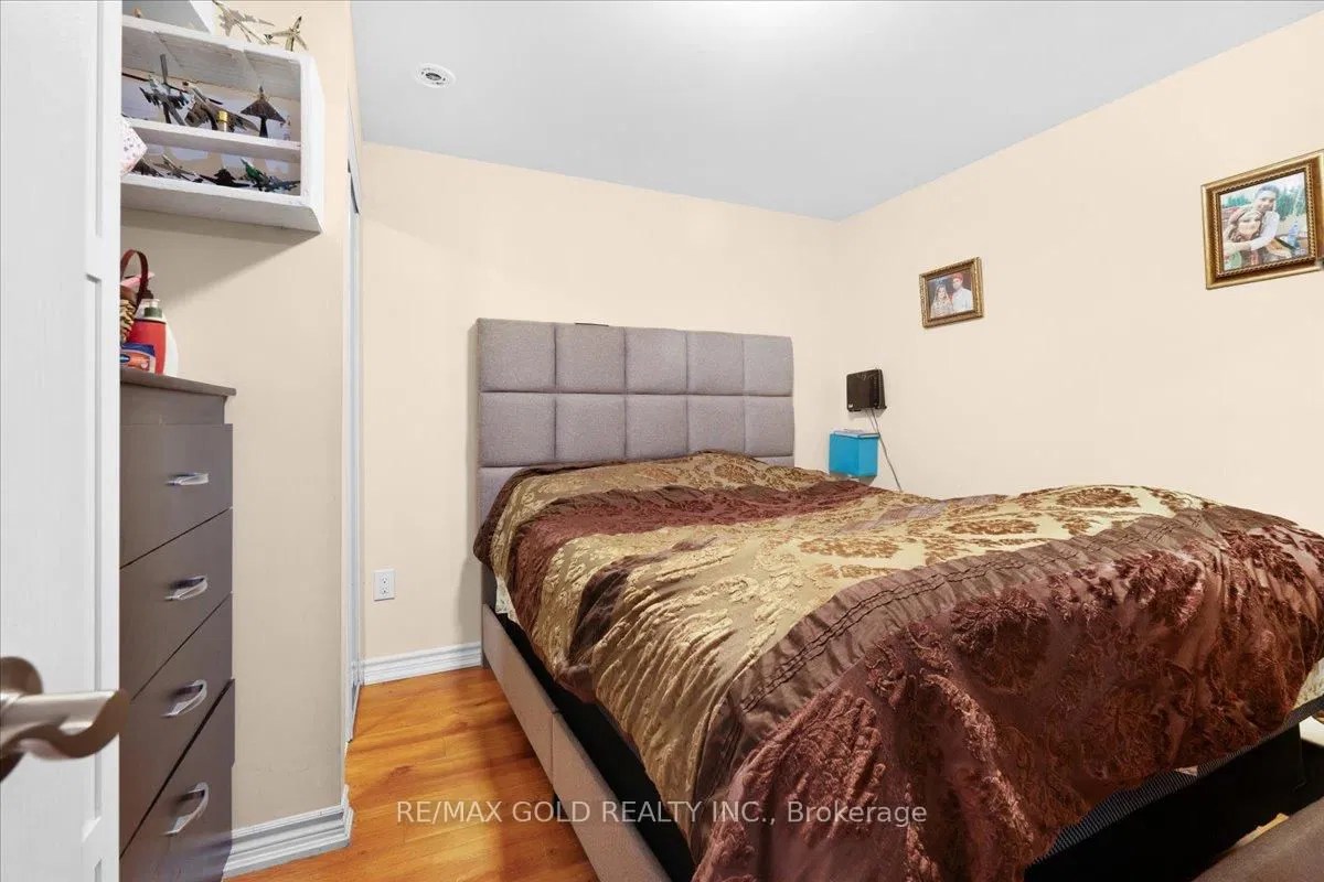 3952 Hazelridge Rd, Mississauga House for Sale Faris Team