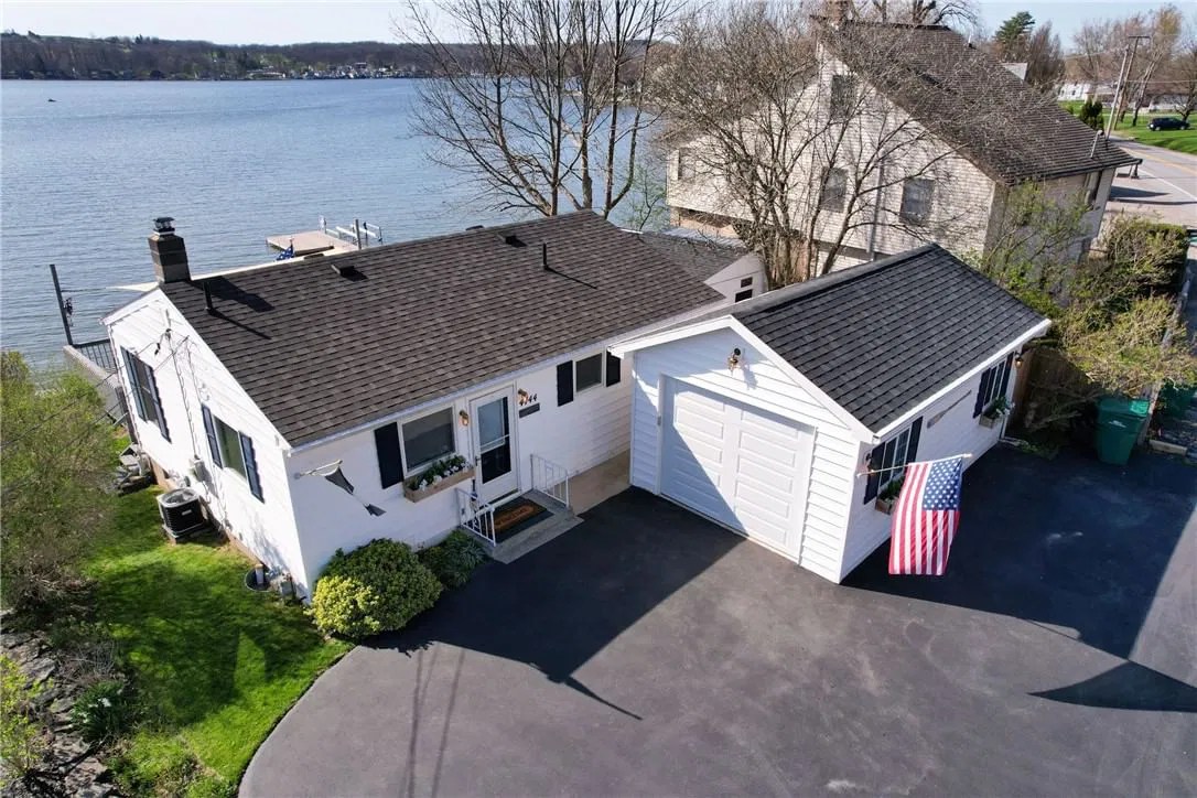 4744 E Lake Road, Livonia, NY 14487 Holly Creek Homes