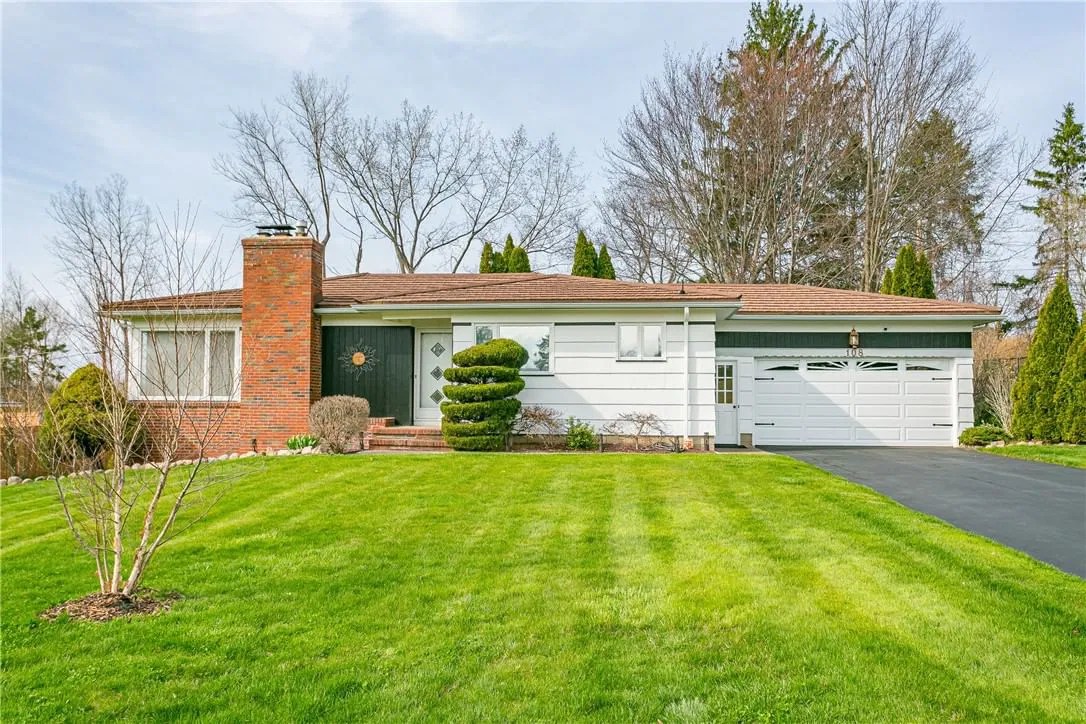 108 Castle Acres Drive, Penfield, NY 14580 Holly Creek Homes