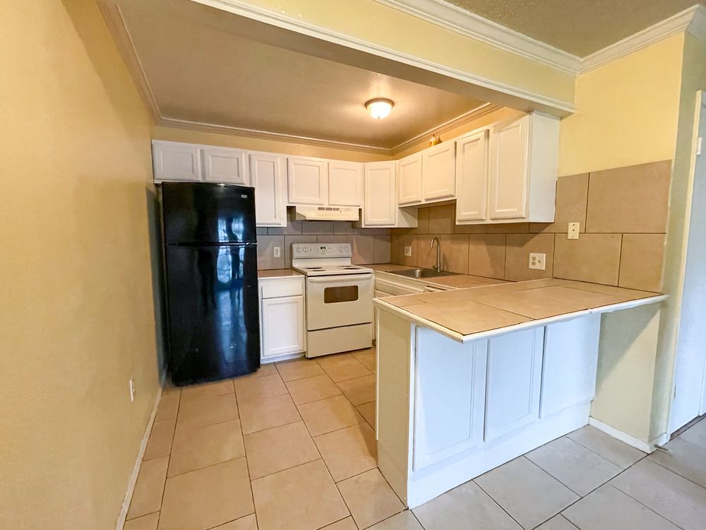 Summer Grove Apartments Marketplace