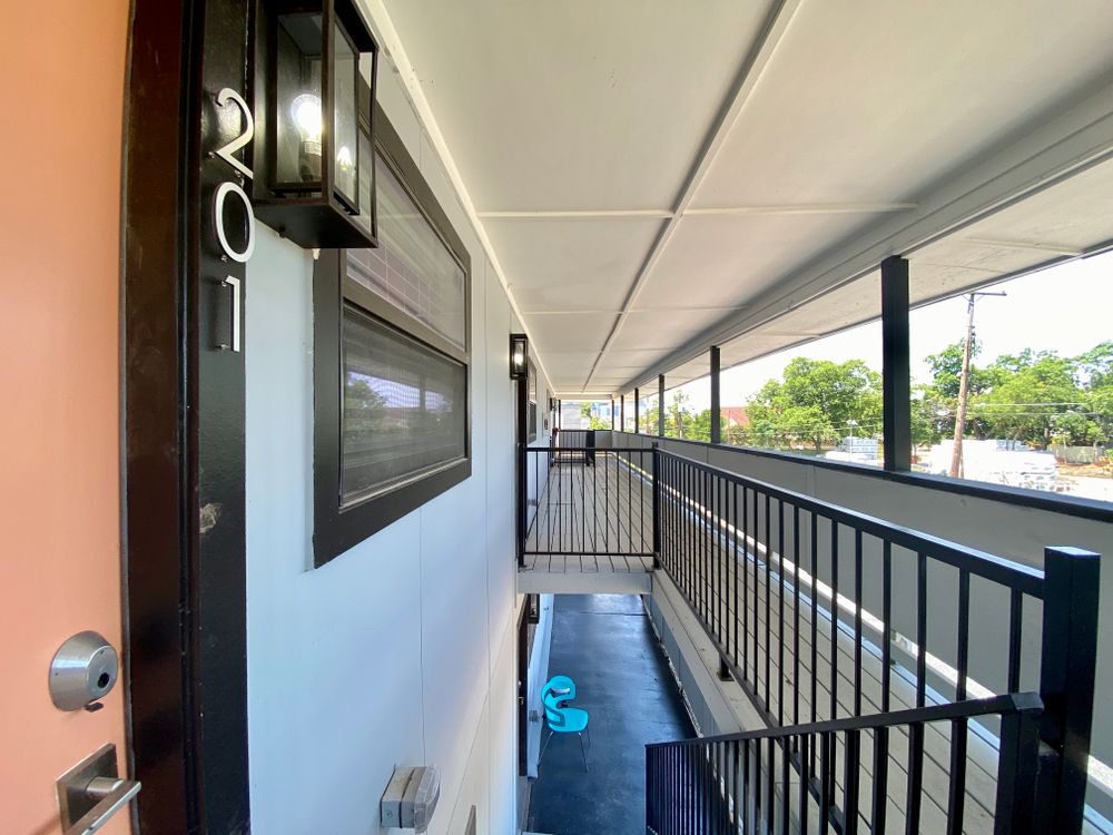 Pomelo Apartments Marketplace