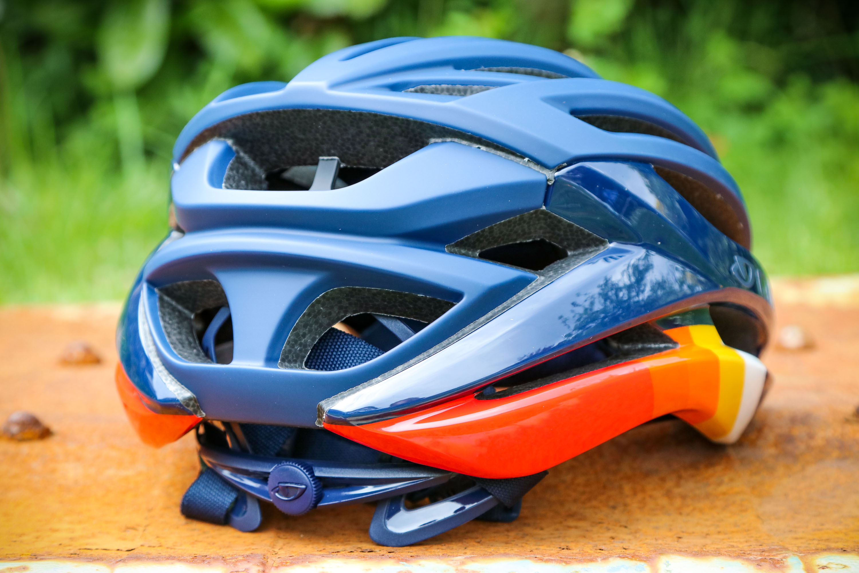 Review Giro Syntax MIPS helmet road.cc