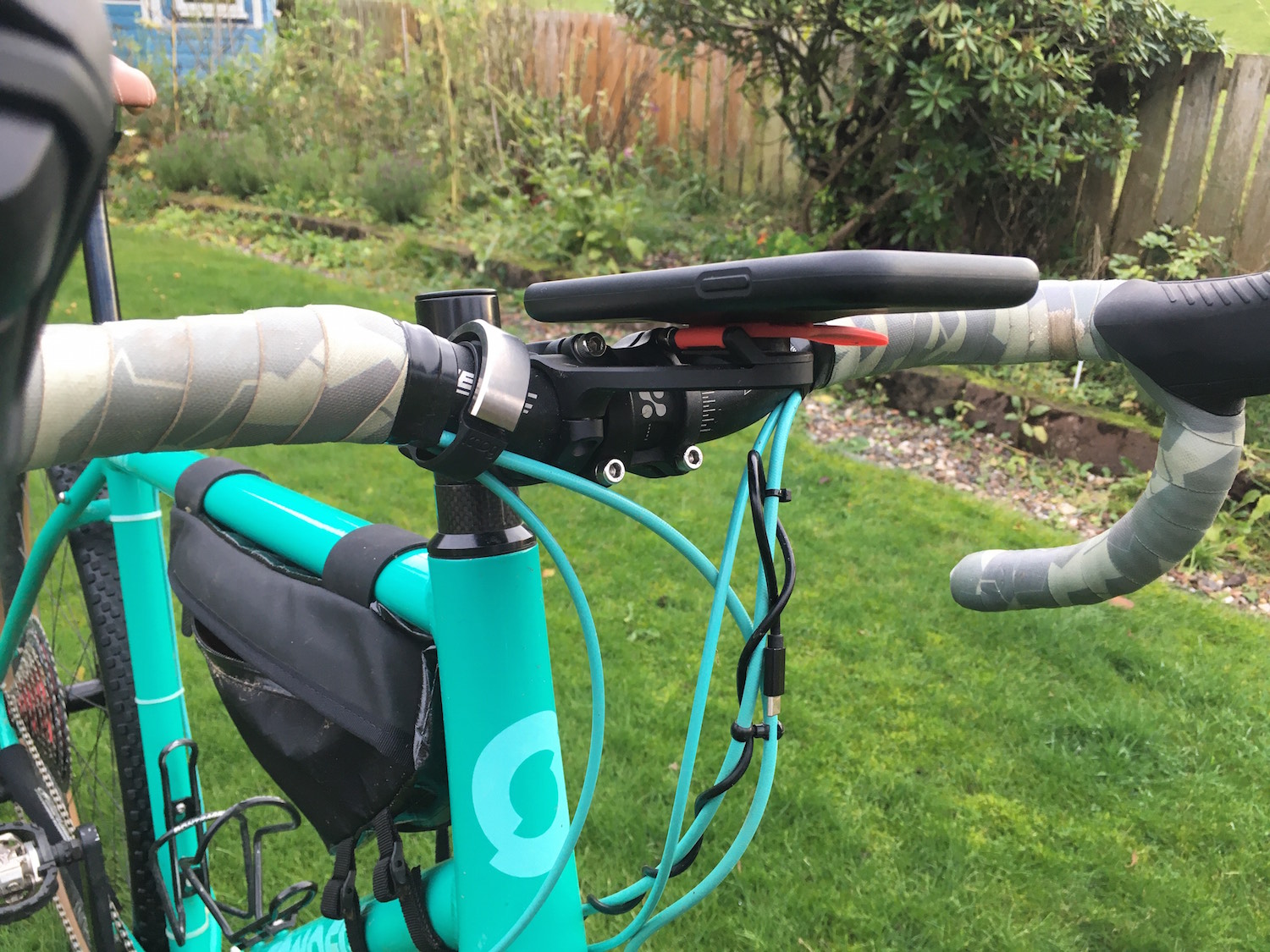 Review Quad Lock Out Front Mount Pro road.cc