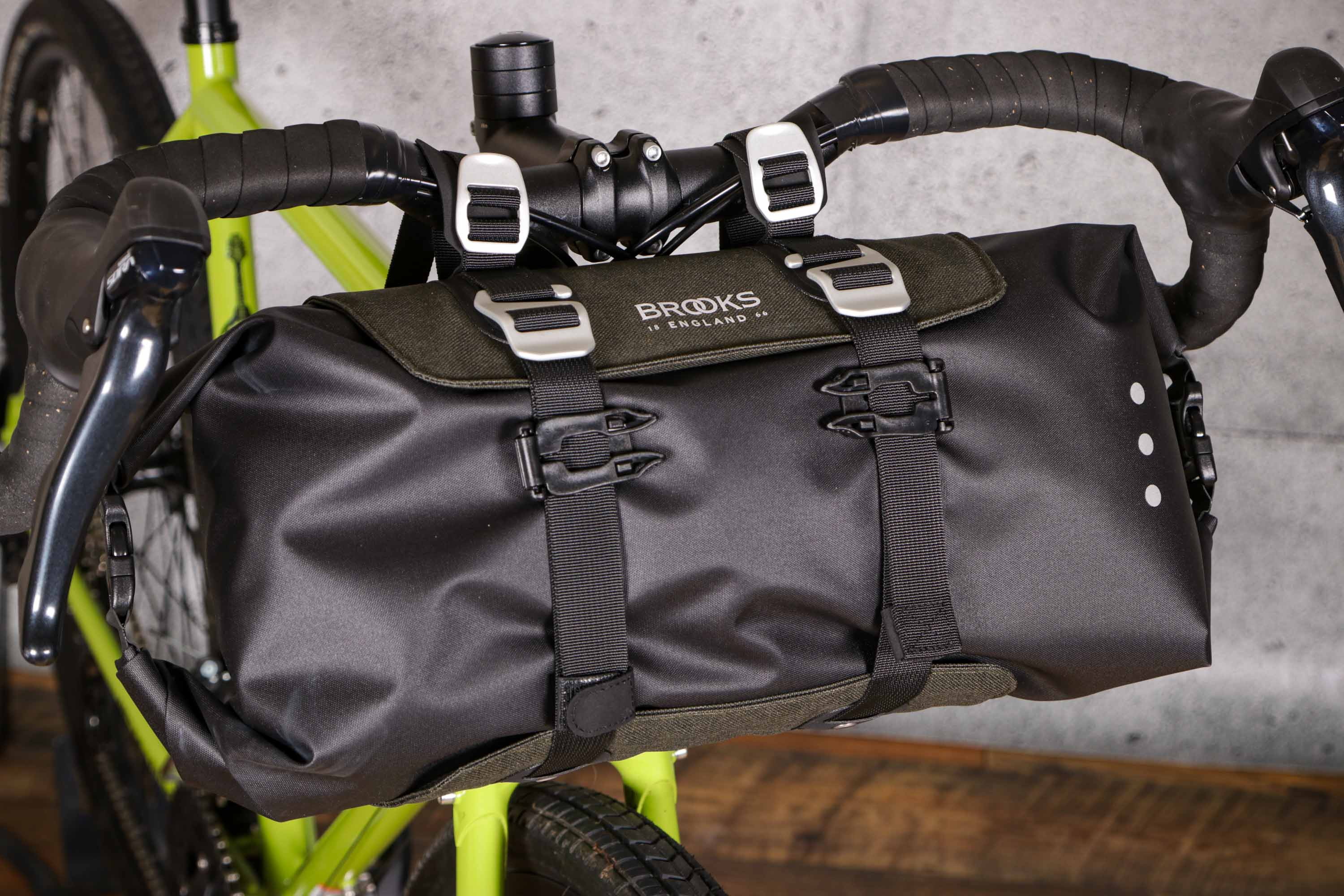 Review Brooks Scape Handlebar Roll road.cc