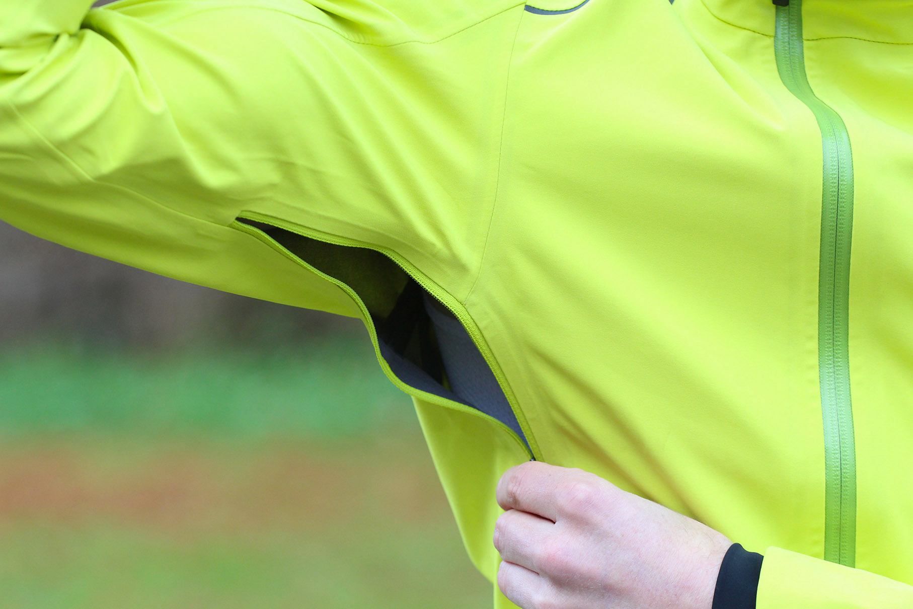 Review Rapha Classic Winter Jacket road.cc