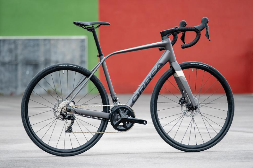 Orbea announces redesigned Avant aluminium endurance road range with