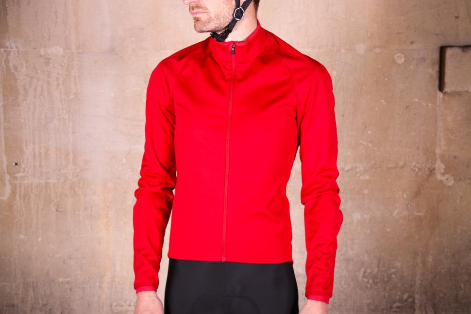 Review Rapha Core Winter Jacket road.cc