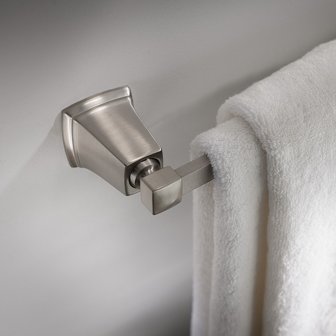 MOEN Boardwalk Brushed Nickel 18in Towel Bar Y3218BN RONA