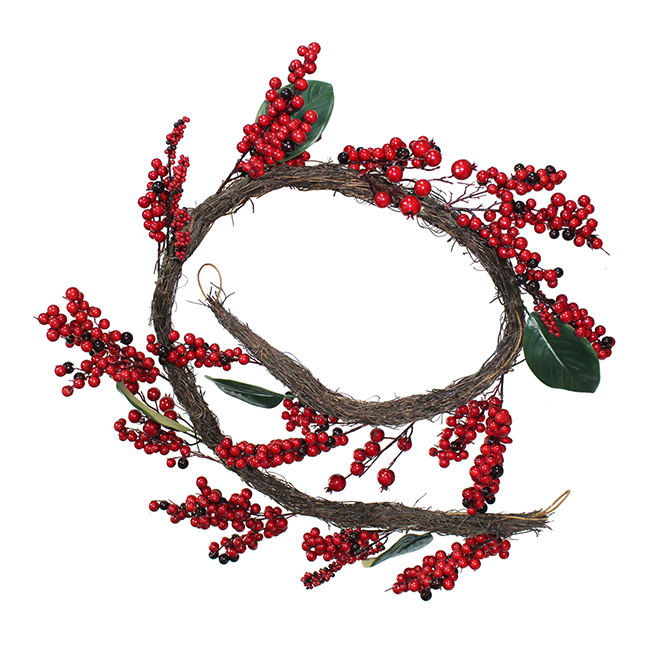 Holiday Living Garland Vine and Berries 6ft Red/Green 6798370 RONA