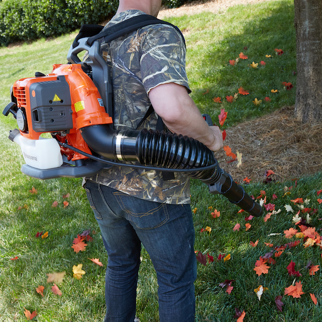 Husqvarna 130BT Gas Leaf Blower 29.5 cm³ 145 mph 965102208 RONA