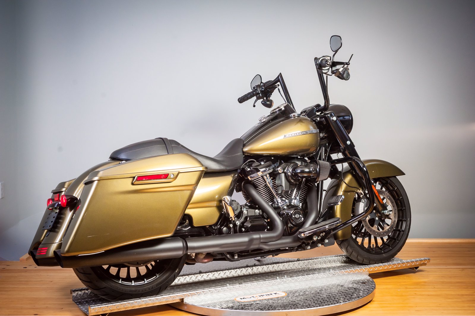 Do Harley Davidson Dealers Buy Used Bikes Royal Enfield