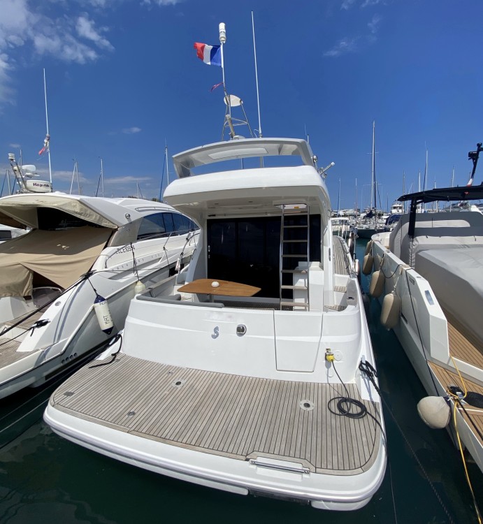 Location bateauamoteur Bénéteau Antares 42 Fly à SaintLaurentduVar