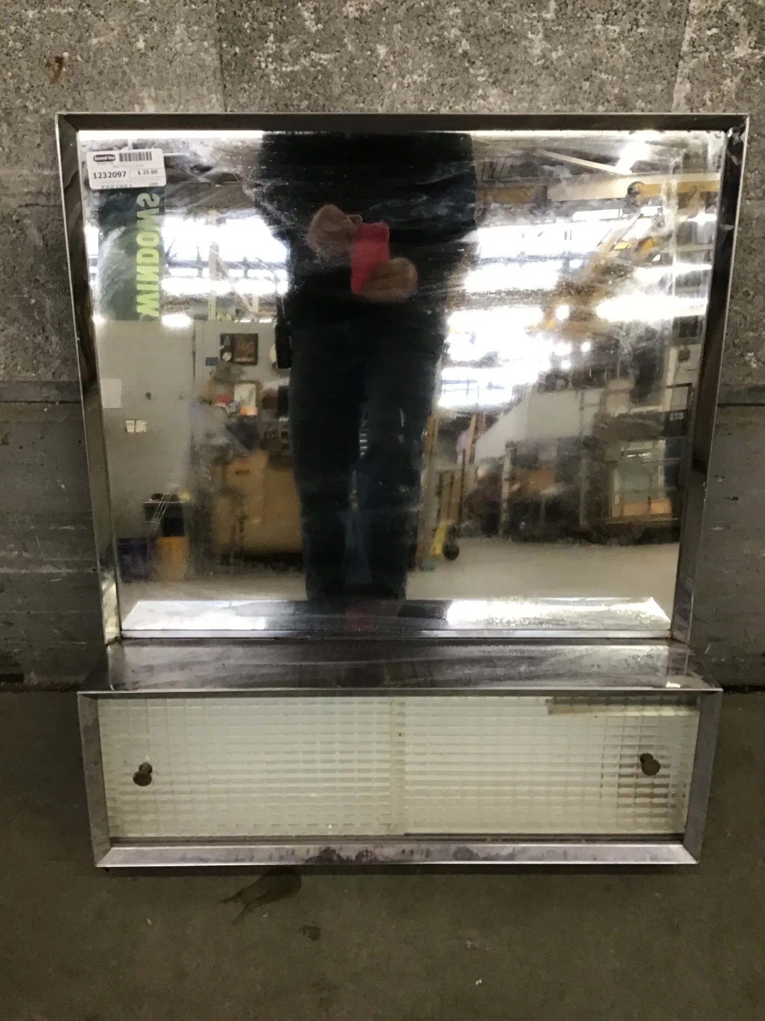 Retro Medicine Second Use Building Materials and Salvage