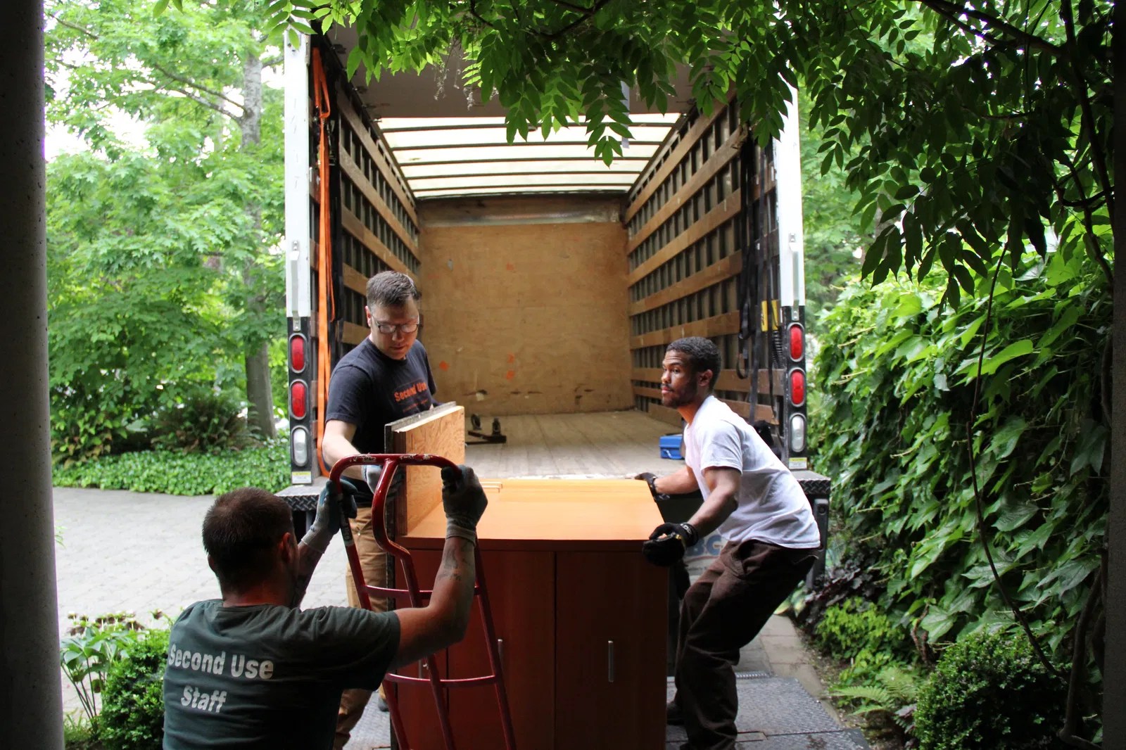 Free Pick Up Friday Second Use in Second Use Building