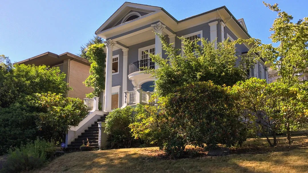 Salvage Job 1910 Mansion Second Use Building Materials and