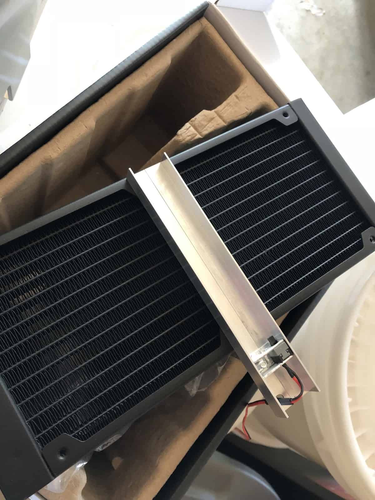 This GTX 1080 Ti Custom Gaming PC Runs Inside a Toaster