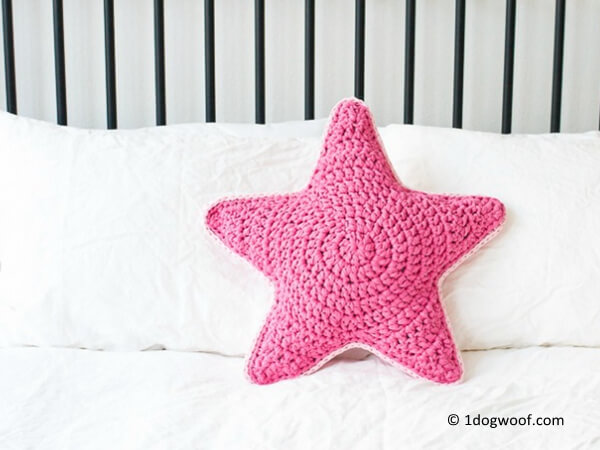 SIRIUS THE CROCHET STAR PILLOW Share a Pattern