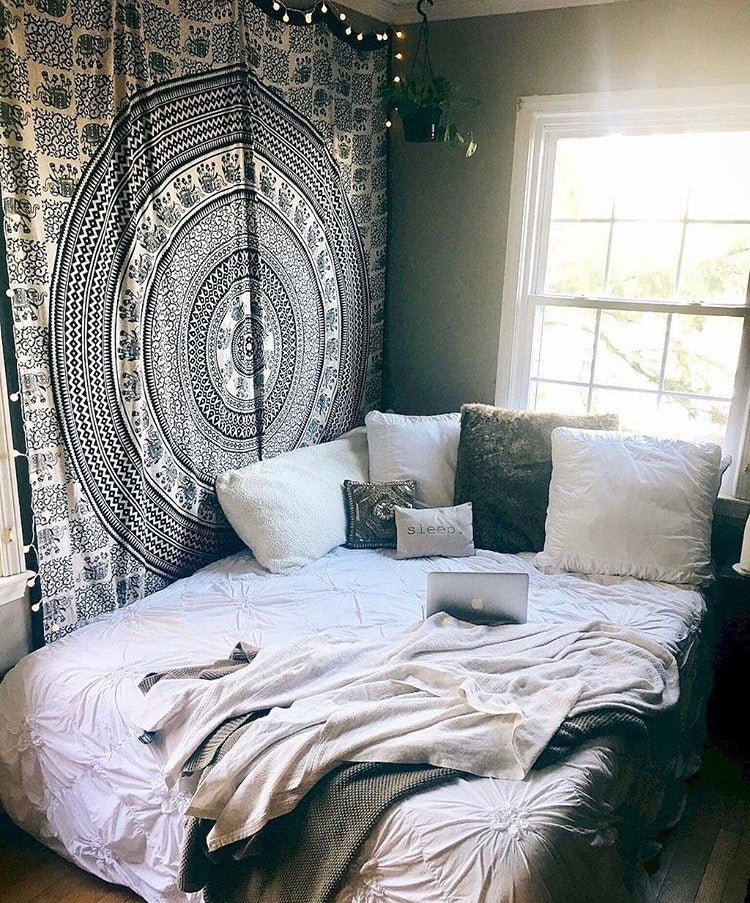 Use Wall Tapestries to Dress Up Your Room or Dorm Tapestry Girls
