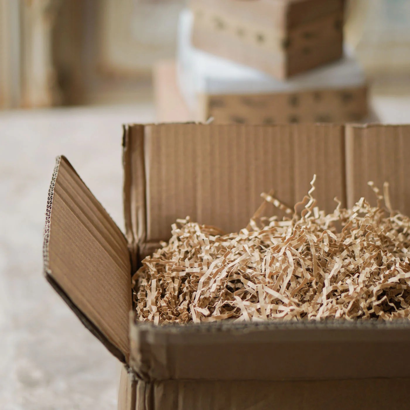 Sollte man das Klebeband vor dem Recycling von Kartons entfernen? Net