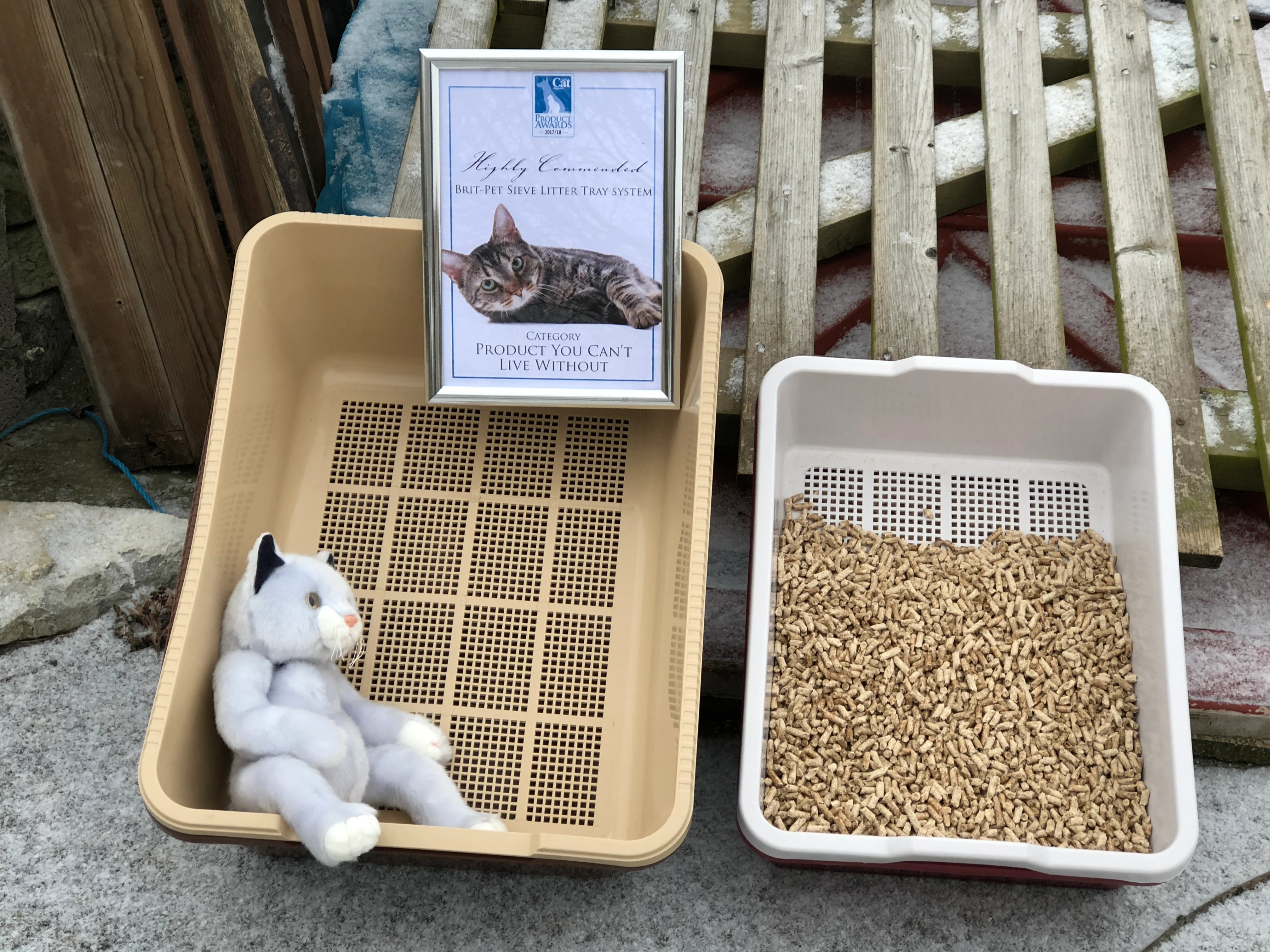 Clever Sieve Litter Tray Systems for Wood Pellet Litter Brit Pet