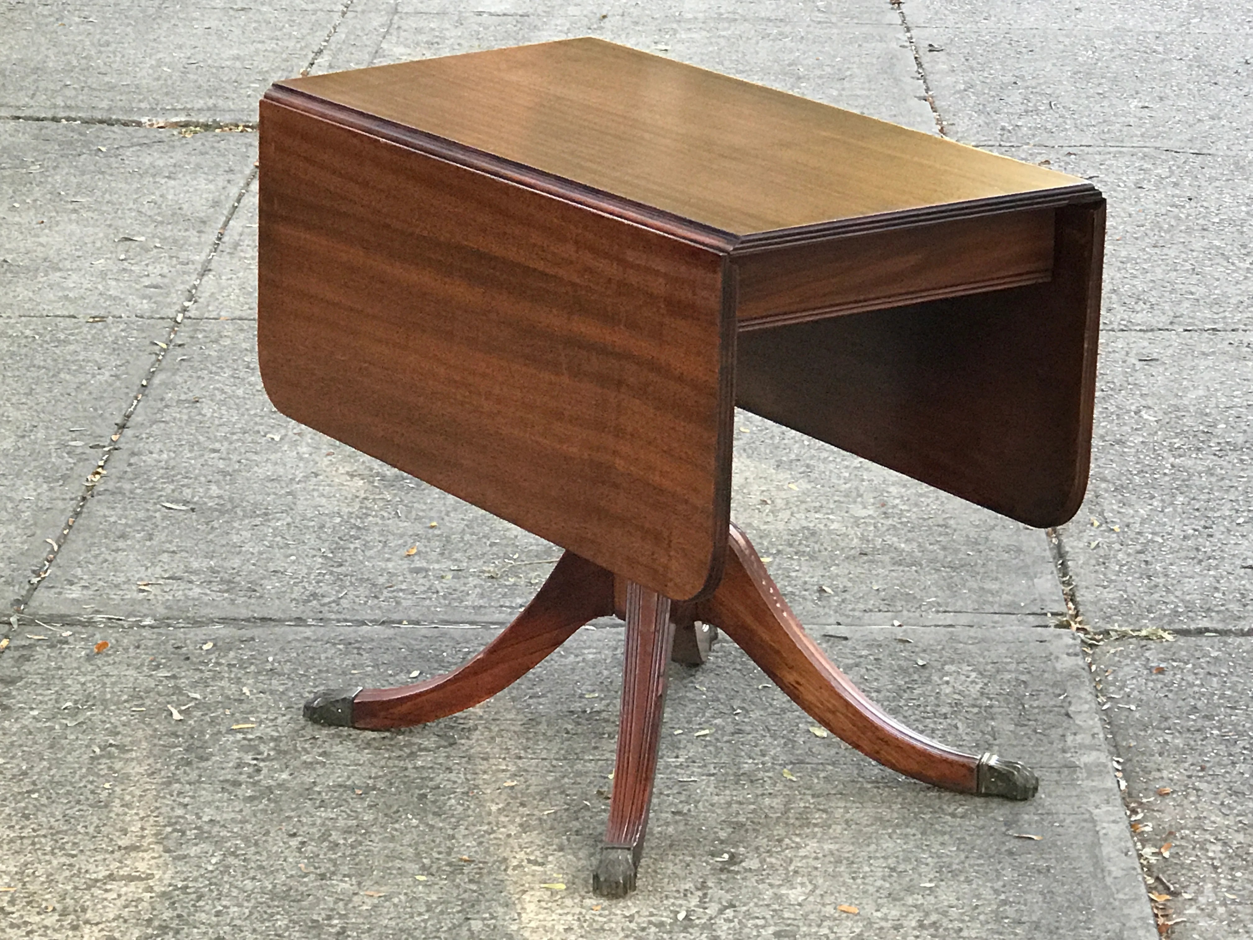 A CLASSIC DROP LEAF DUNCAN PHYFE DINING TABLE I Like Mikes Mid
