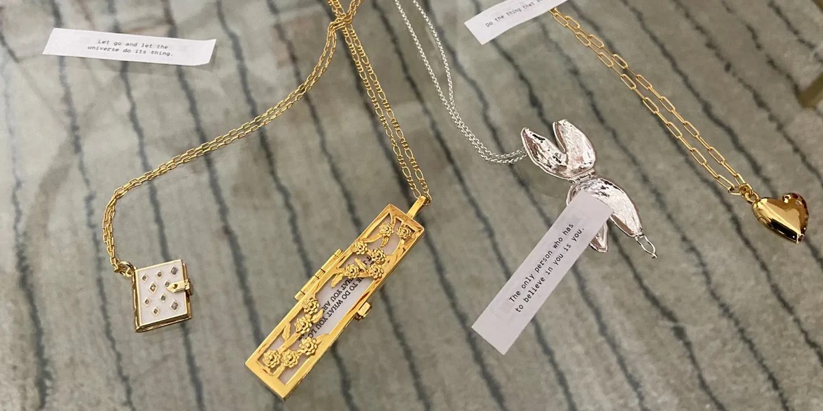 What is a Locket A Guide to Locket Jewelry • Fortune & Frame